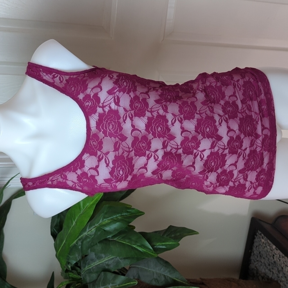 Guess Women's Burgundy Lace Floral Tank Top Size Small